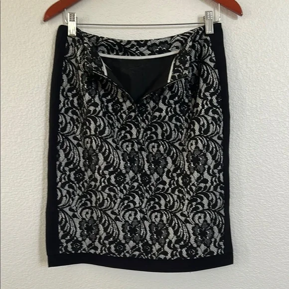 Worthington Black Lace Skirt - Picture 6 of 9